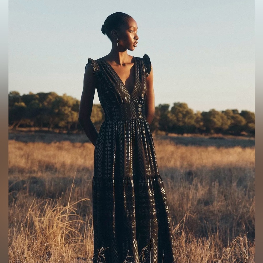 ⚠️STUNNING Apricot 🍑 - Women’s Black Patterned Maxi Dress with V-Neck - Picture 7 of 8